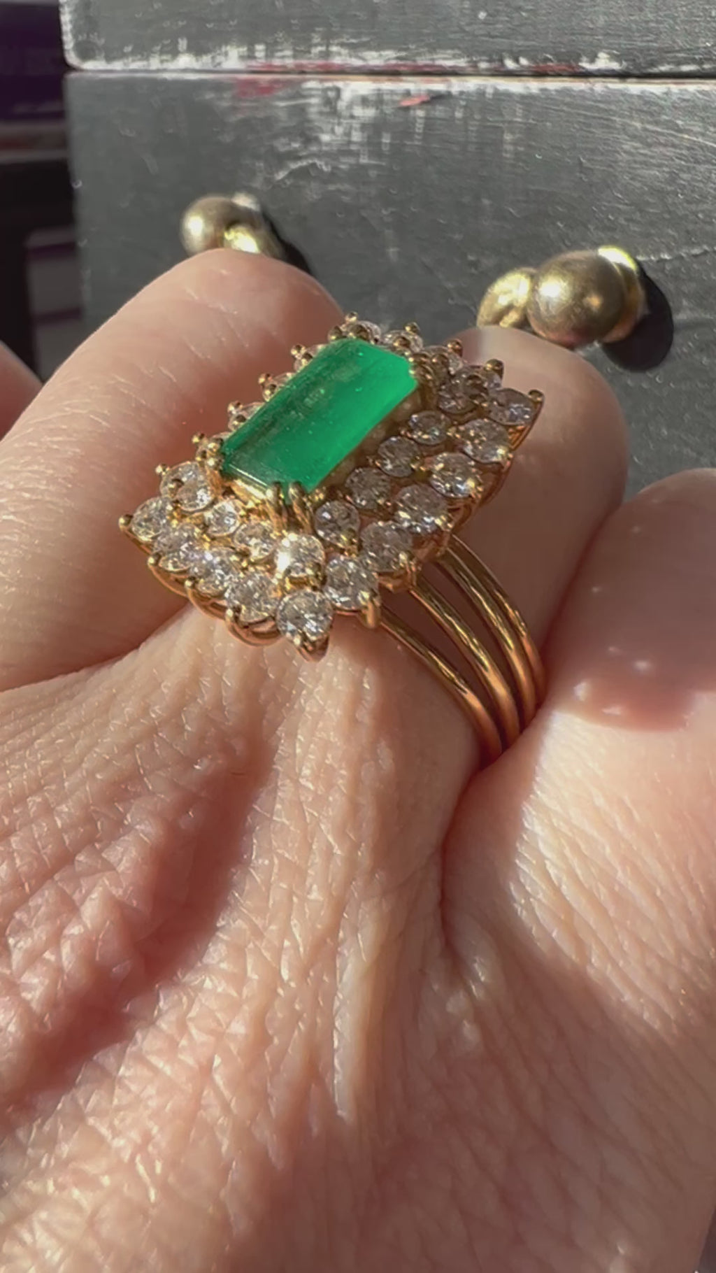 Video of Vintage Emerald & Diamond 18K Yellow Gold Statement Ring