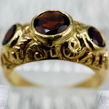Antique Vintage Three Stone Bezel Set Garnet 10K Yellow Gold Engraved Ring Size 6.5