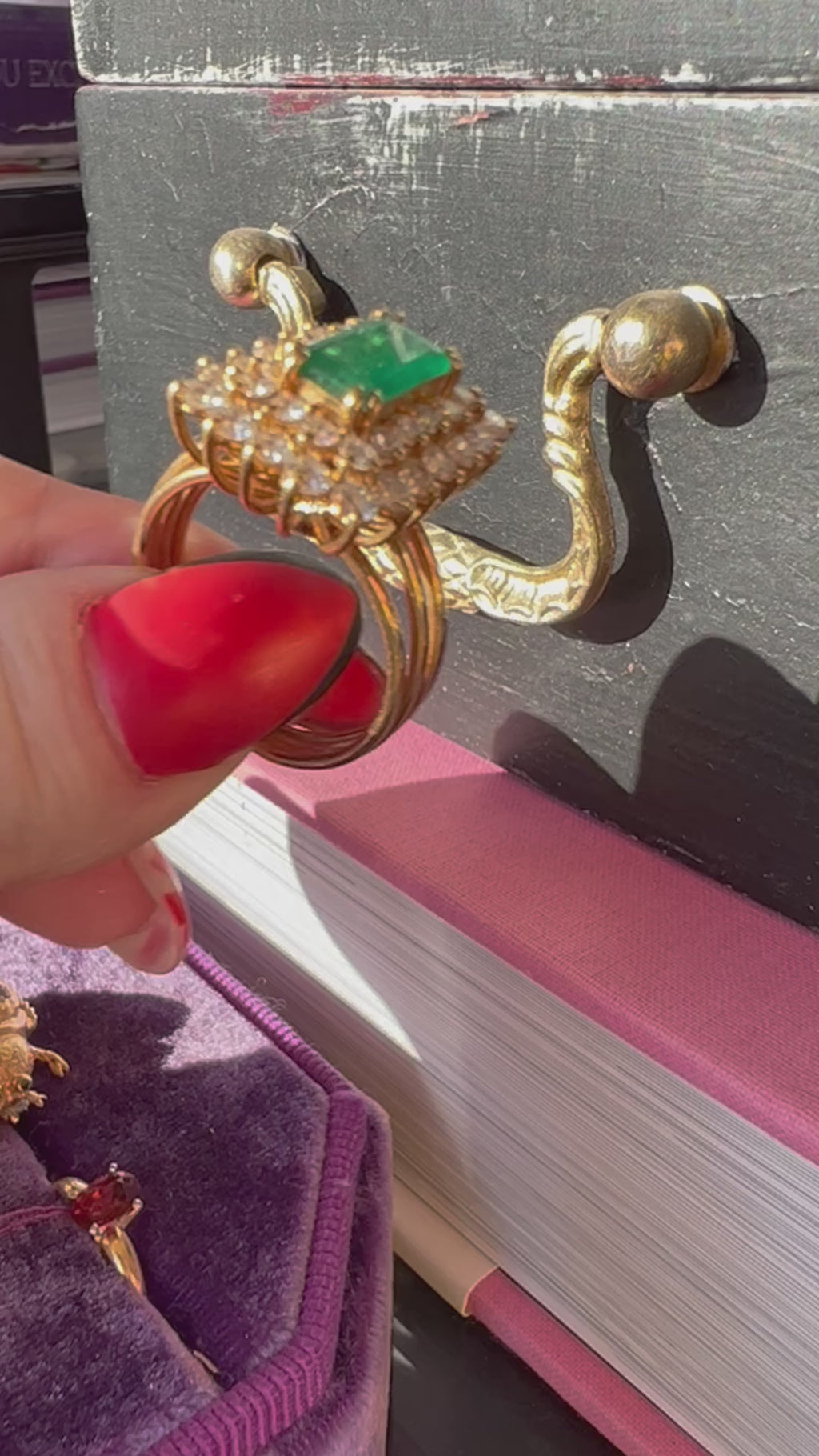 Video of Vintage Emerald & Diamond 18K Yellow Gold Statement Ring
