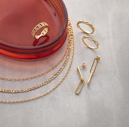Yellow gold jewelry Paperclip necklace and chain rings